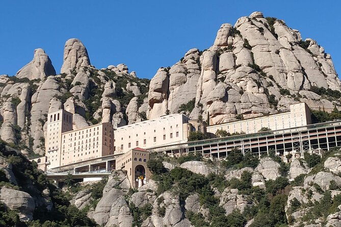 private-tour-to-montserrat-with-a-specialized-local-guide