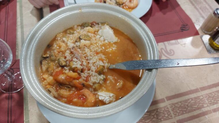 private-tour-to-nazare-alcobaca-giant-waves-and-monastery