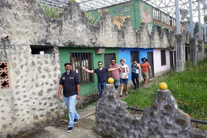 private-tour-to-pablos-prison-plain-package