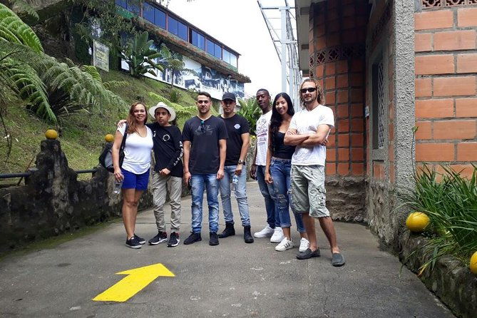 private-tour-to-pablos-prison-plain-package