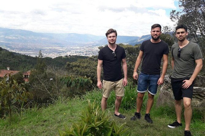 private-tour-to-pablos-prison-plain-package