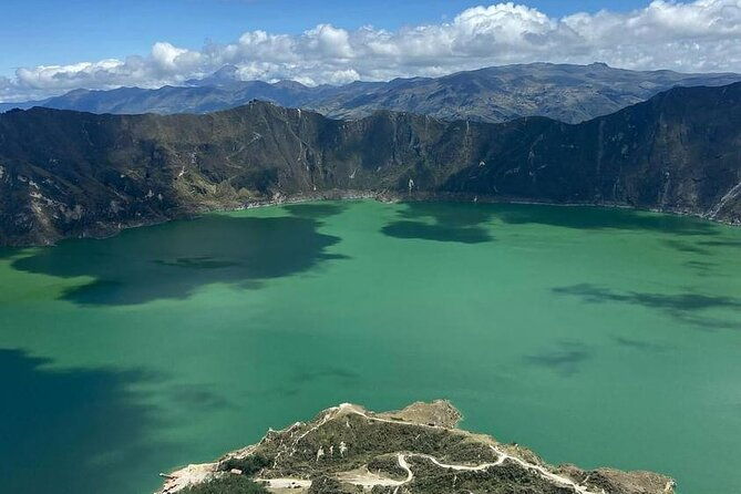private-tour-to-quilotoa-with-kayaking-and-hiking