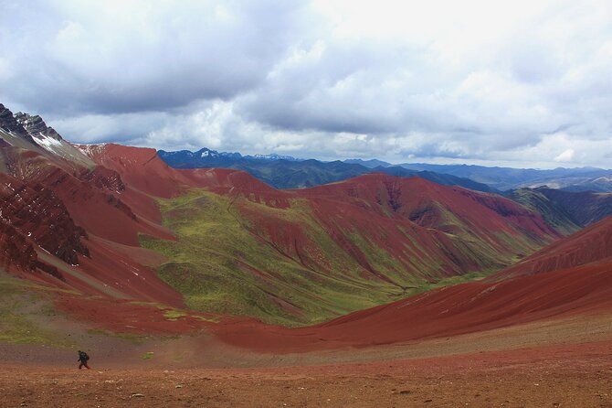 private-tour-to-rainbow-mountain-with-red-valley