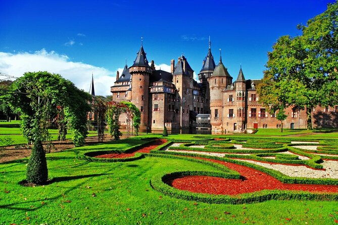 private-tour-to-royal-palace-castle-de-haar-from-amsterdam