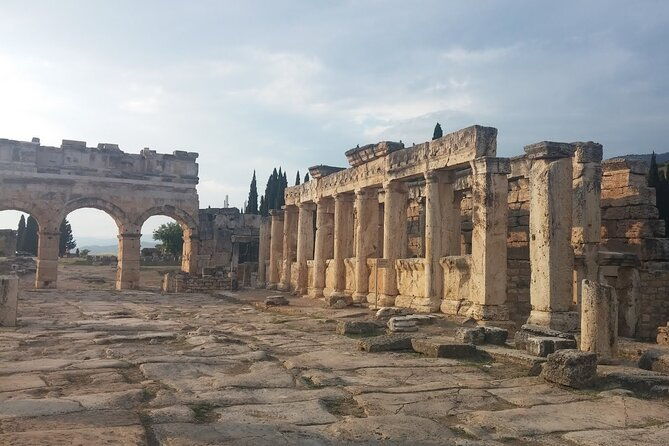 private-tour-to-salda-lake-pamukkale-hierapolis-ancient-city-kaklik-cave