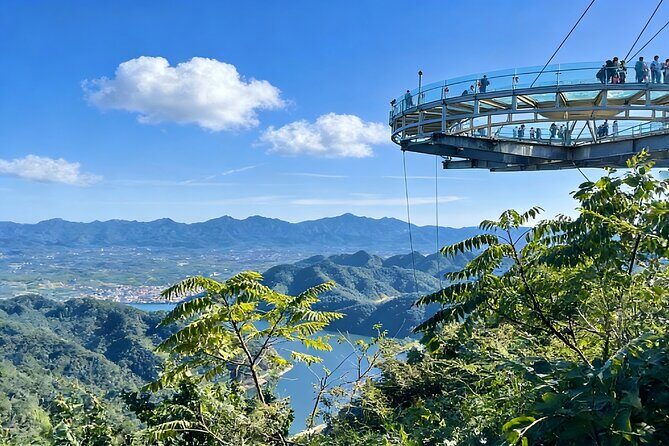 Private Tour to Shilinxia Glass Platform and 798 Art District with Cable Car - Introduction