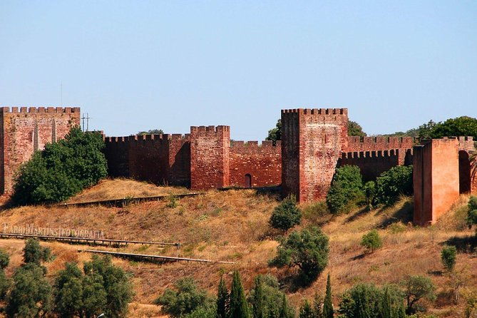 private-tour-to-silves-castle-old-town-stop-at-chapel-of-bones