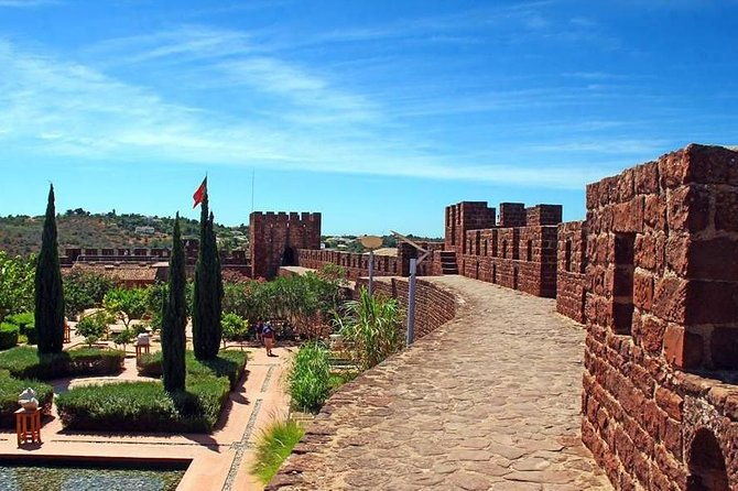 private-tour-to-silves-castle-old-town-stop-at-chapel-of-bones