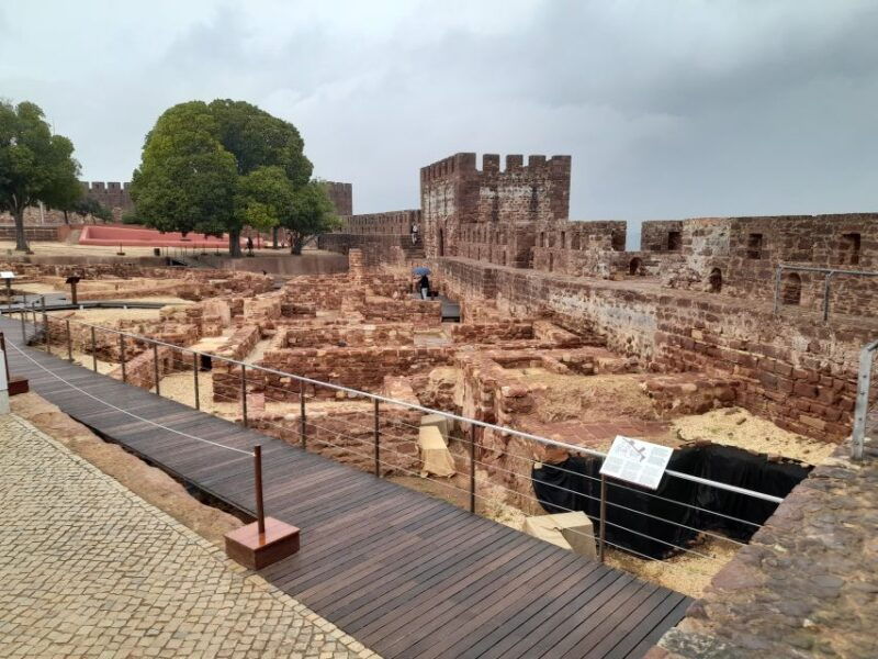 private-tour-to-silves-castle-whith-algarvian-wine-tasting