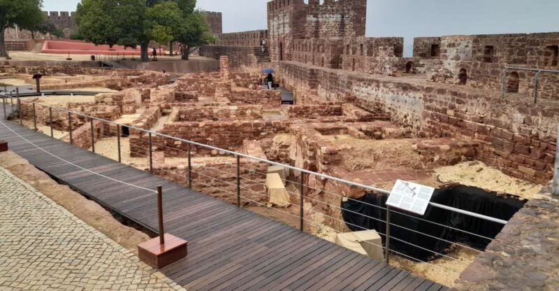 private-tour-to-silves-castle-whith-algarvian-wine-tasting
