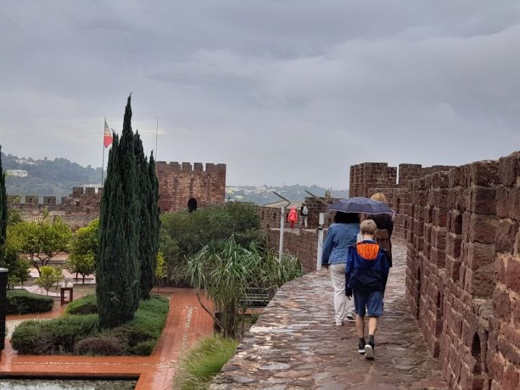 private-tour-to-silves-castle-whith-algarvian-wine-tasting