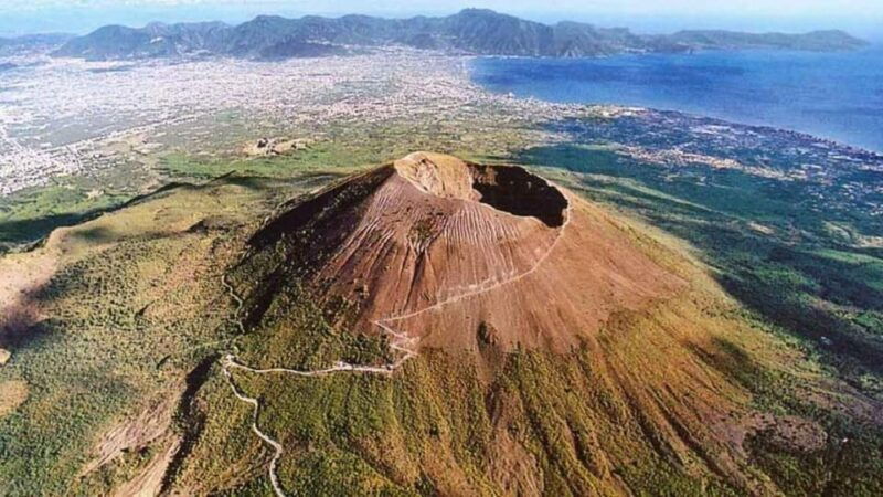private-tour-to-sorrento-coast-pompeii-and-vesuvius