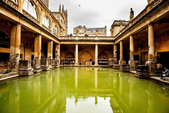 private-tour-to-stonehenge-and-bath-from-london