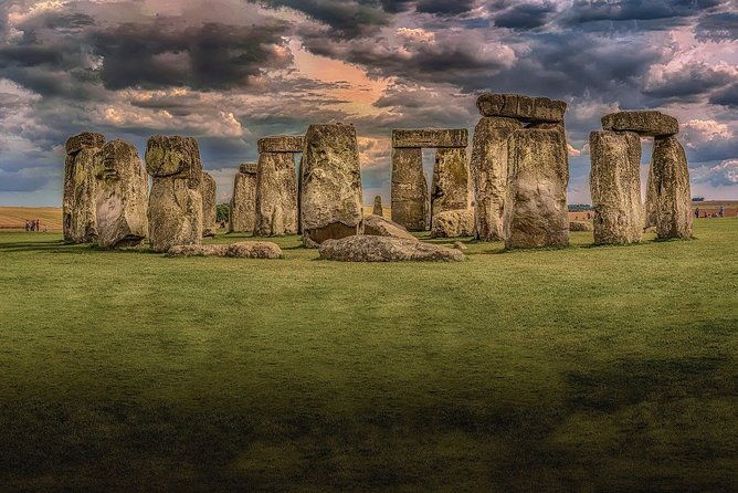 private-tour-to-stonehenge-and-highclere-castle-downton-abbey-2
