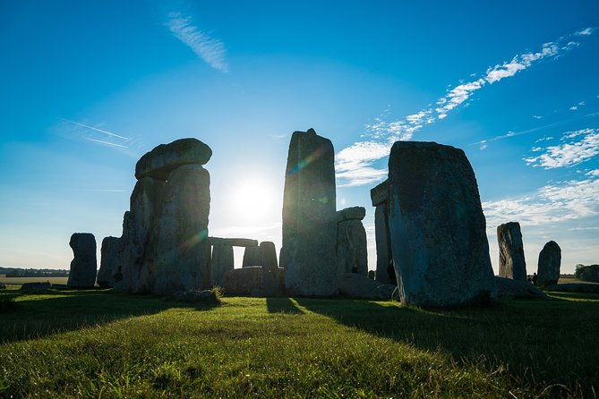 private-tour-to-stonehenge-and-highclere-castle-downton-abbey