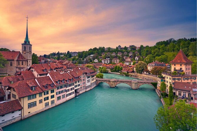 private-tour-to-swiss-capital-castles-lakes-by-car-from-zurich