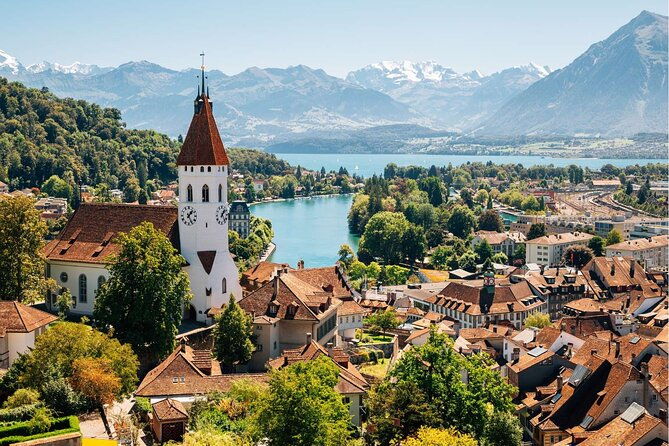 private-tour-to-swiss-capital-castles-lakes-by-car-from-zurich