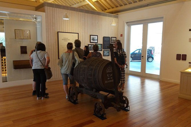 private-tour-to-the-rock-art-of-coa-park-pinhao-and-winery-2