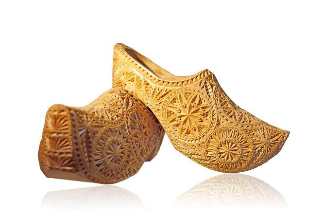 private-tour-to-the-windmills-cheese-and-clogs-and-volendam-from-amsterdam