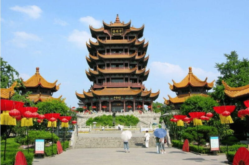 private-tour-to-wuhan-yellow-crane-tower-east-lake-by-ferry