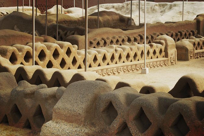 private-tour-trujillo-downtown-sun-moon-temple-chan-chan-and-huanchaco