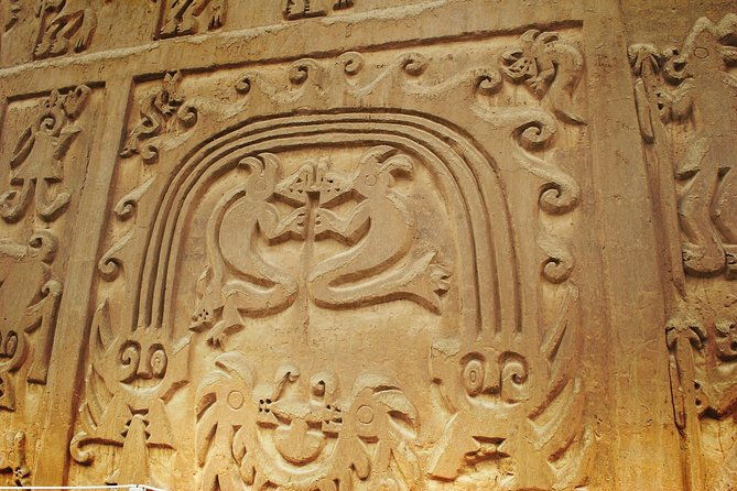 private-tour-trujillo-downtown-sun-moon-temple-chan-chan-and-huanchaco
