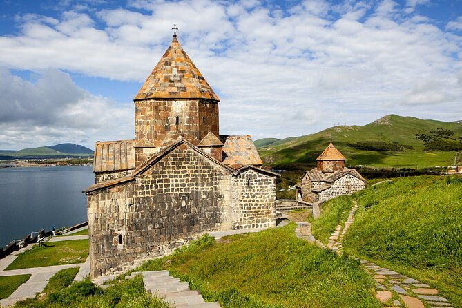 private-tour-tsaghkadzor-ropeway-kecharis-monastery-sevan-lake-sevanavank