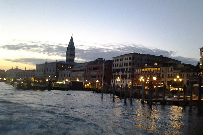 private-tour-venice-walk-gondola-and-private-boat-tour-ending-on-murano-island-with-venetian-lunch-and-glass-factory-visit