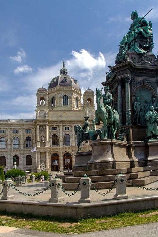 private-tour-vienna-4-hours-by-car