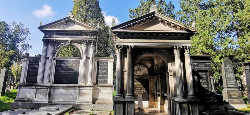private-tour-vienna-central-cemetery-1st-gate-and-2nd-gate