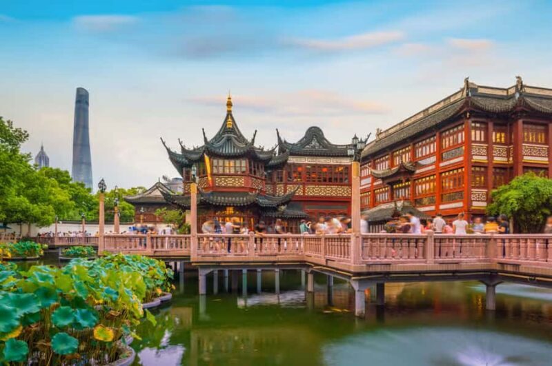 Private tour with a Spanish-speaking guide through historic Shanghai - Key Points