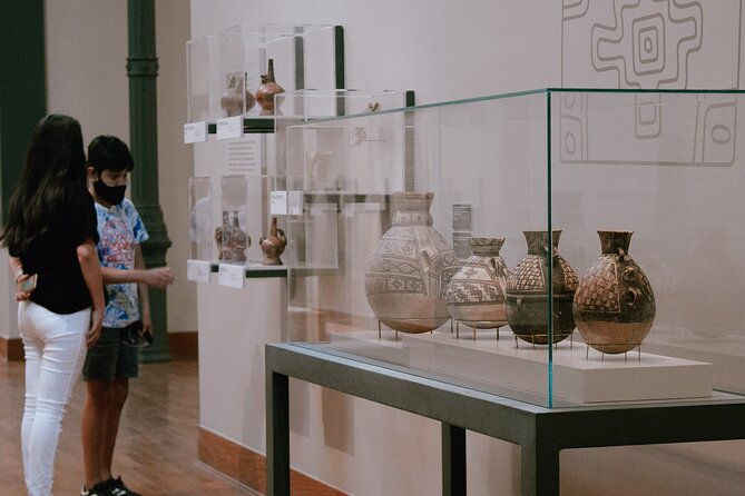private-tour-with-guide-in-the-museum-of-art-of-lima-mali