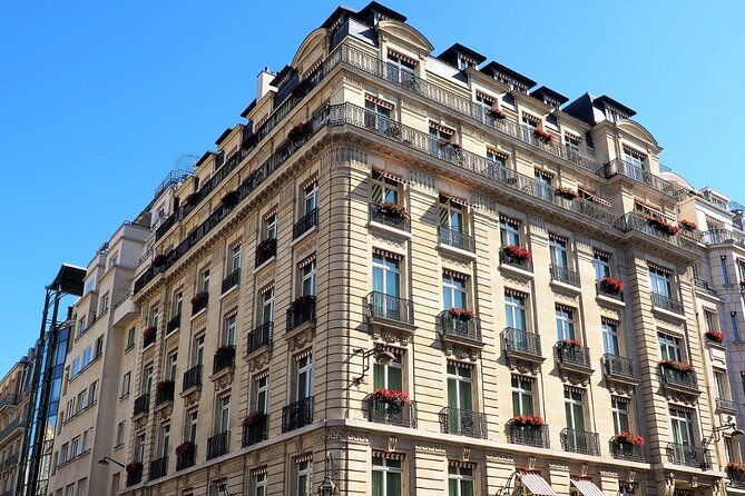 private-tour-with-guide-to-midnight-in-paris-movie-locations