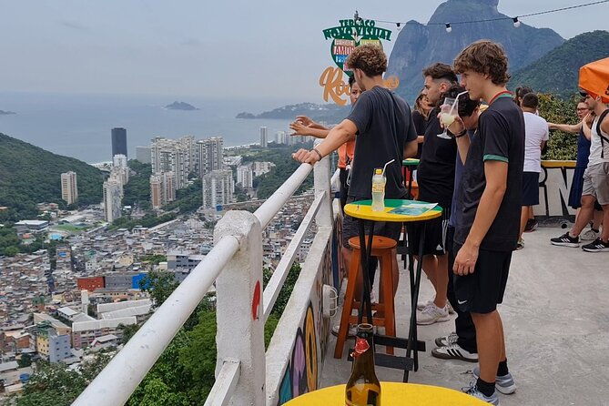 private-tour-with-local-guide-to-favela-da-rocinha