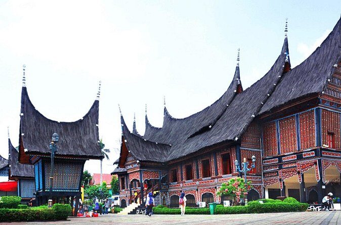 Private tour with lunch: Jakarta to miniature park of indonesia - Practical Considerations and Experience Insights