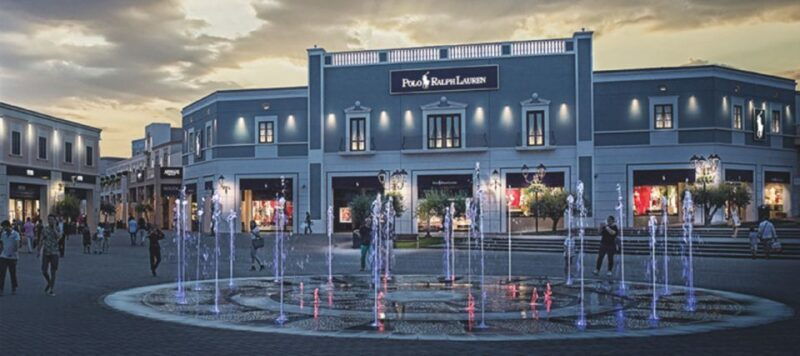 private-tour-with-personal-shopper-at-sicilia-outlet-village