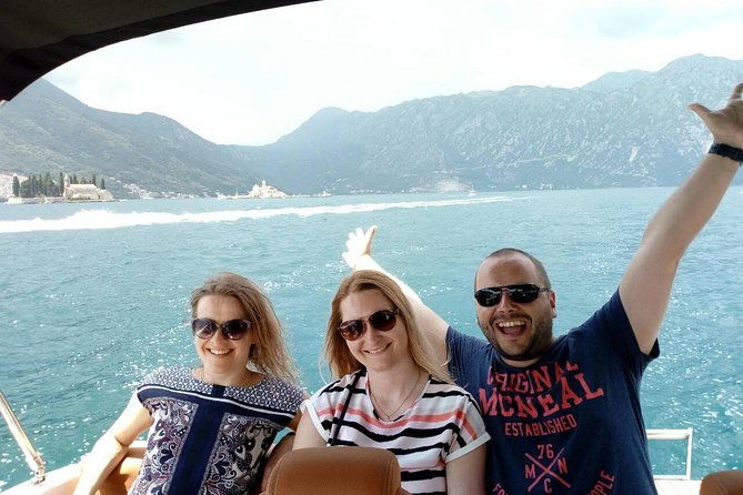 private-tour-with-speed-boat-perast-and-lady-of-the-rock
