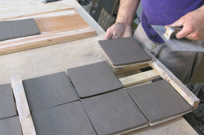 private-tour-with-tiles-workshop-and-national-tile-museum-visit
