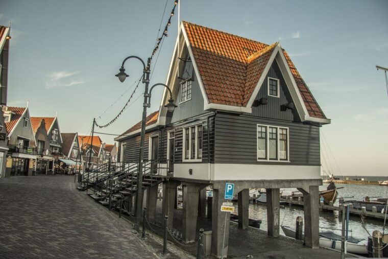 private-tour-zaanse-schans-windmills-volendam-marken-2