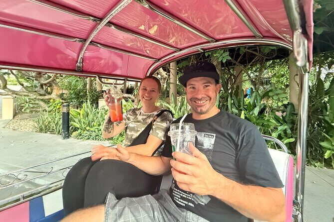 Private Tour:4-Hr Grand Palace,Emerald Buddha,Wat Pho by Tuk Tuk - Exploring the 4-Hour Bangkok Landmark Tour