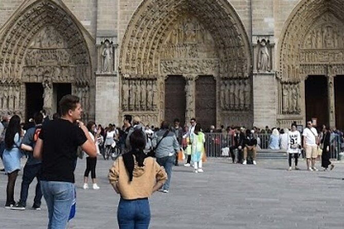 private-tourist-guide-in-paris-book-your-official-guide