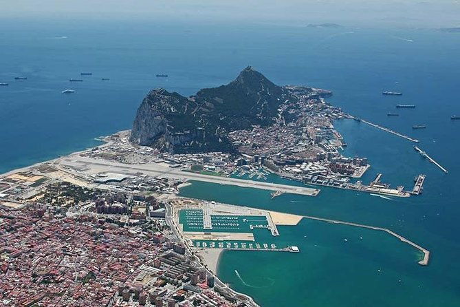 private-tours-from-malaga-to-the-rock-of-gibraltar-up-to-8-people-2