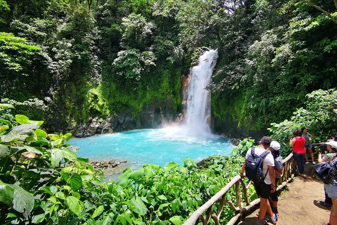 private-tours-to-rio-celeste-waterfall-and-sloths-sanctuary
