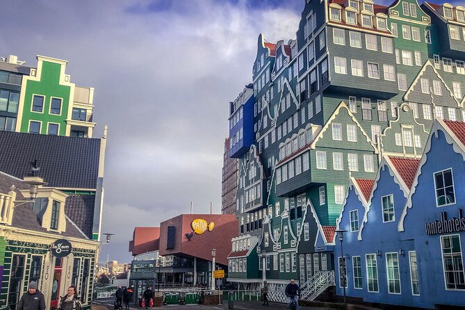 private-tours-to-scenic-zaanse-schans-zaandam-volendam-marken