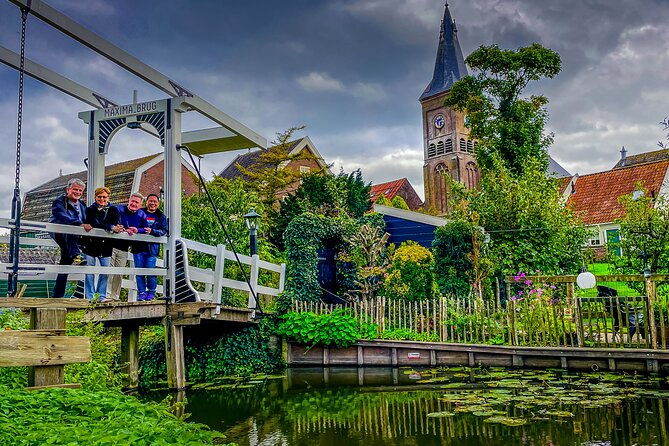 private-tours-to-scenic-zaanse-schans-zaandam-volendam-marken