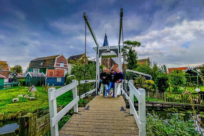 private-tours-to-scenic-zaanse-schans-zaandam-volendam-marken