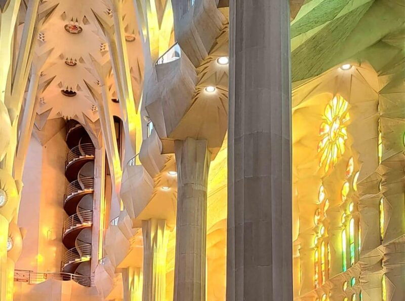 private-tourticket-lights-shadows-of-the-sagrada-familia