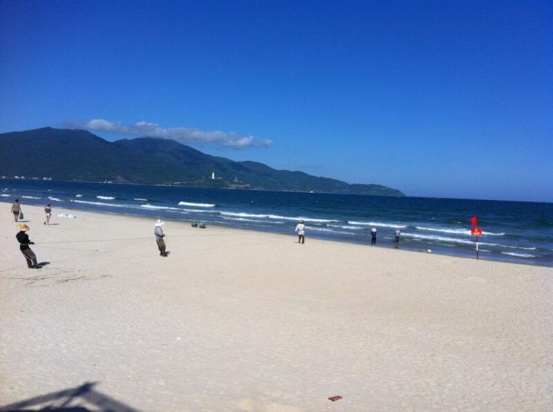 private-tranfer-from-hue-to-danang-and-hoi-an-city