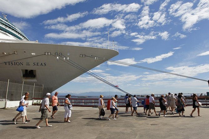 private-transfer-airport-to-cruise-terminal-with-sightseeing