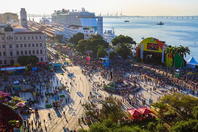 private-transfer-airport-to-cruise-terminal-with-sightseeing